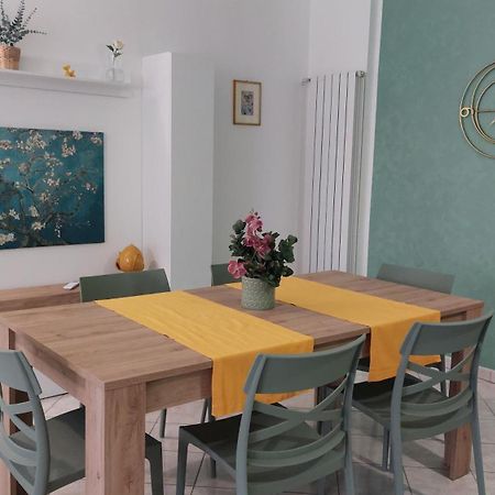 Casa Vacanze Fronte Castello Martano Buitenkant foto