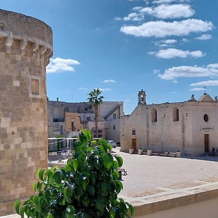 Casa Vacanze Fronte Castello Martano Buitenkant foto