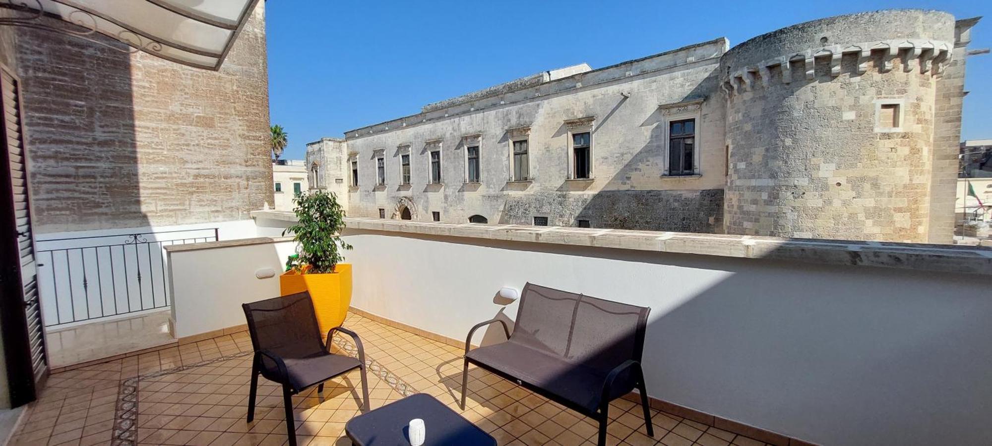 Casa Vacanze Fronte Castello Martano Buitenkant foto